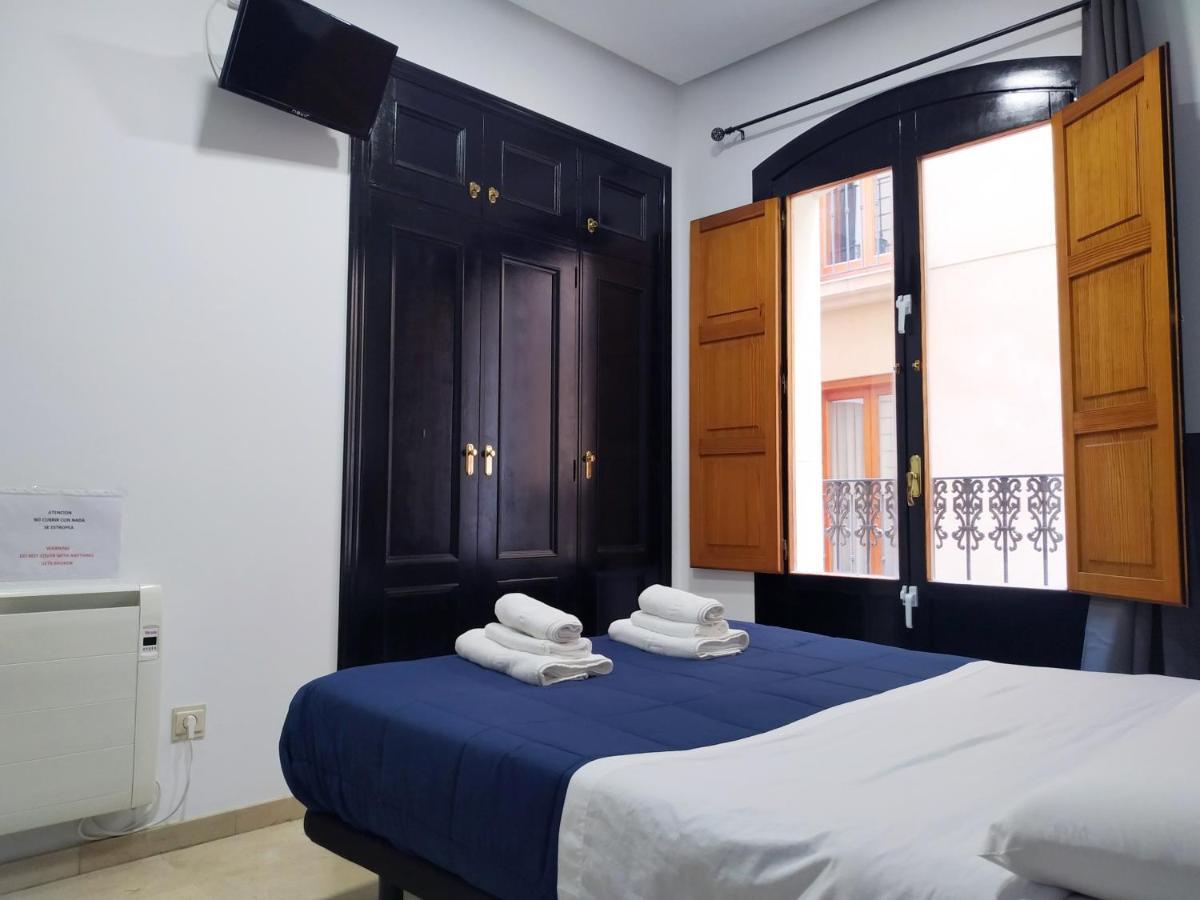 Flats Friends Plaza De La Reina Hotell Valencia Eksteriør bilde