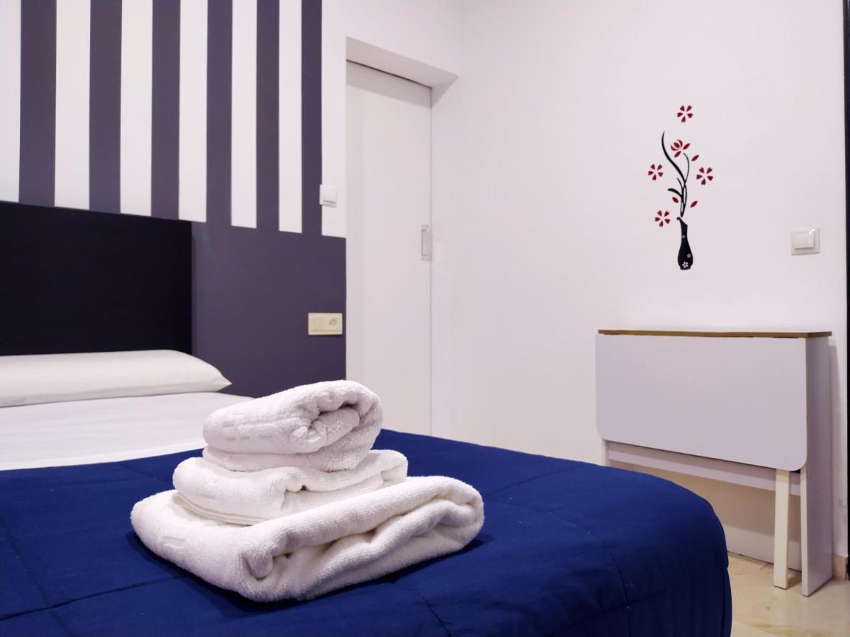 Flats Friends Plaza De La Reina Hotell Valencia Eksteriør bilde