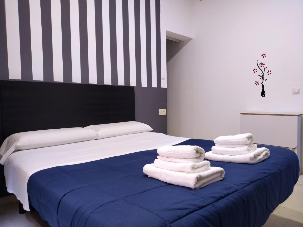 Flats Friends Plaza De La Reina Hotell Valencia Eksteriør bilde