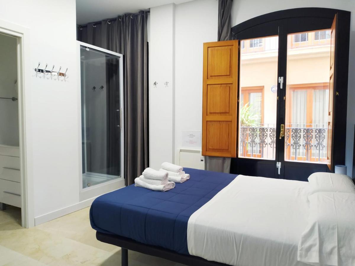 Flats Friends Plaza De La Reina Hotell Valencia Eksteriør bilde