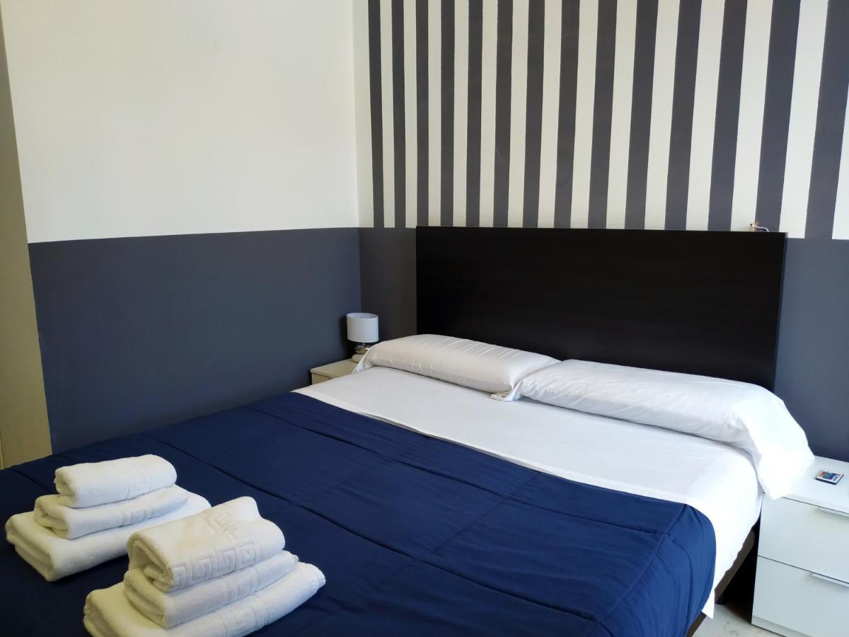 Flats Friends Plaza De La Reina Hotell Valencia Eksteriør bilde