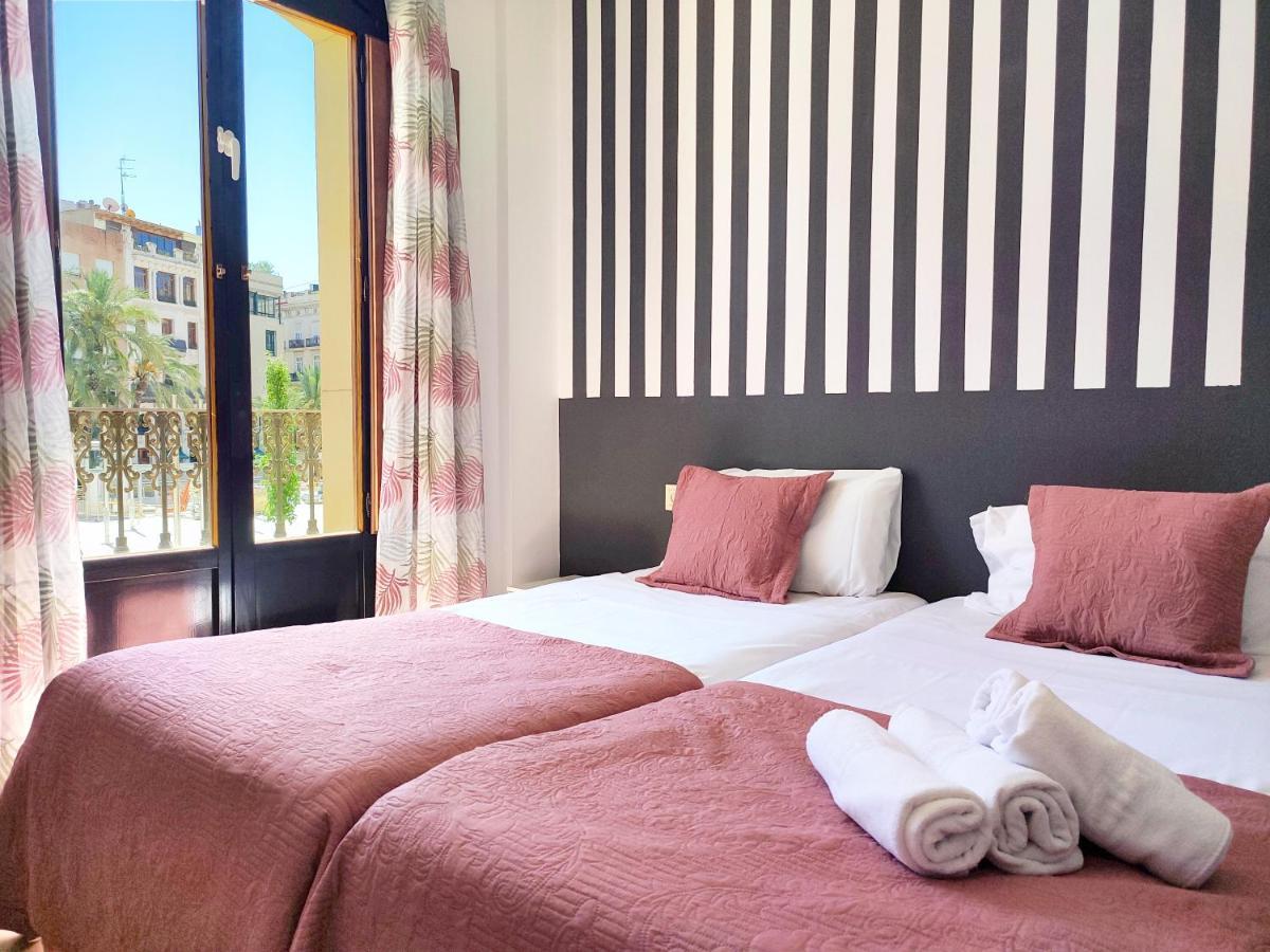 Flats Friends Plaza De La Reina Hotell Valencia Eksteriør bilde